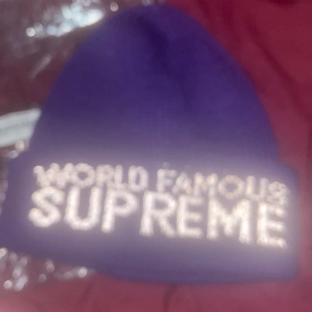 Supreme World Famous Beanie - Picture 3 of 13